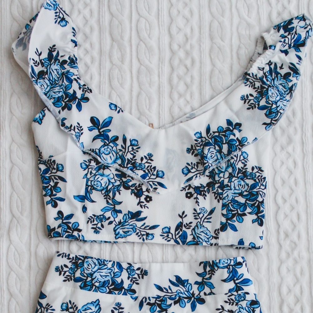Two piece set